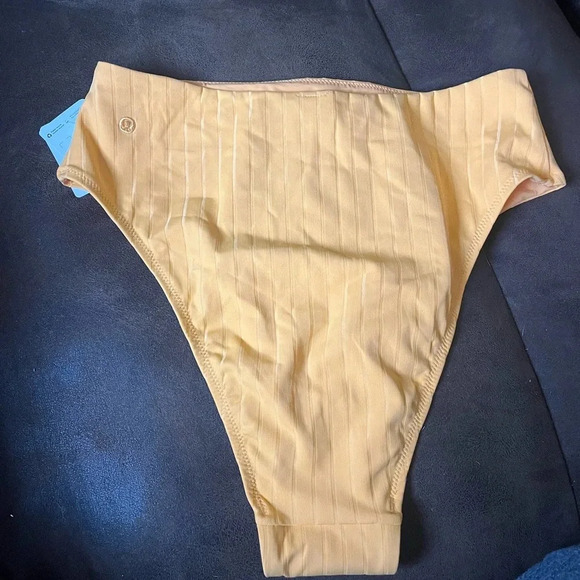 Lululemon NWT Set Ribbed Hi-Waist Skimpy-Fit Swim Bottom & Halter Cross-back Top - Picture 13 of 13